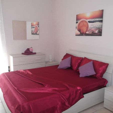 דירות Attico Trilocale Con Solarium A בורגטו סנטו ספיריטו מראה חיצוני תמונה