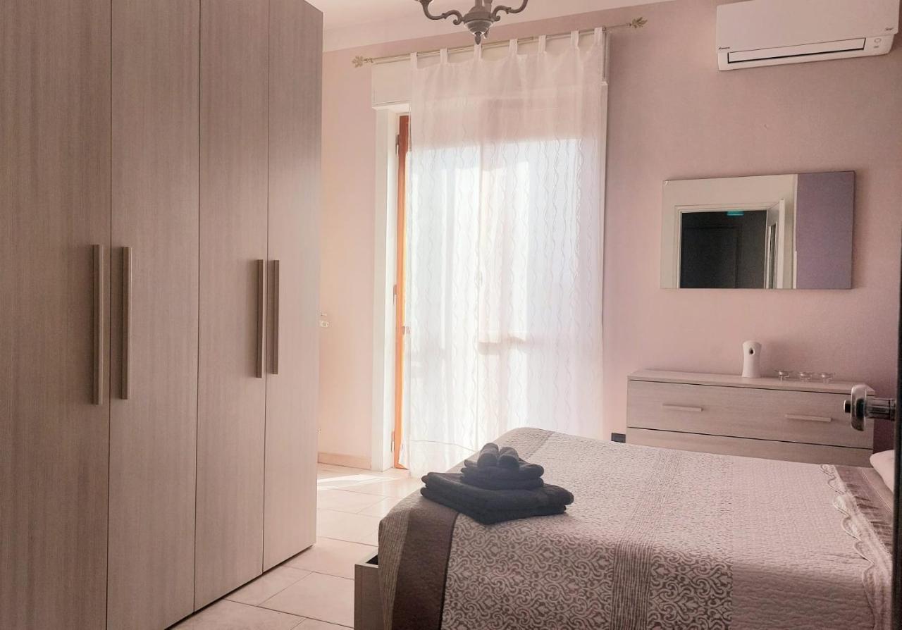 דירות Attico Trilocale Con Solarium A בורגטו סנטו ספיריטו מראה חיצוני תמונה
